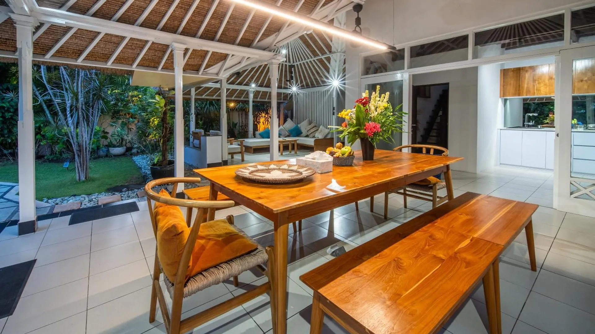 Villa Nyumpene In Legian