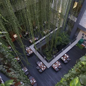 Grandmas Hotel