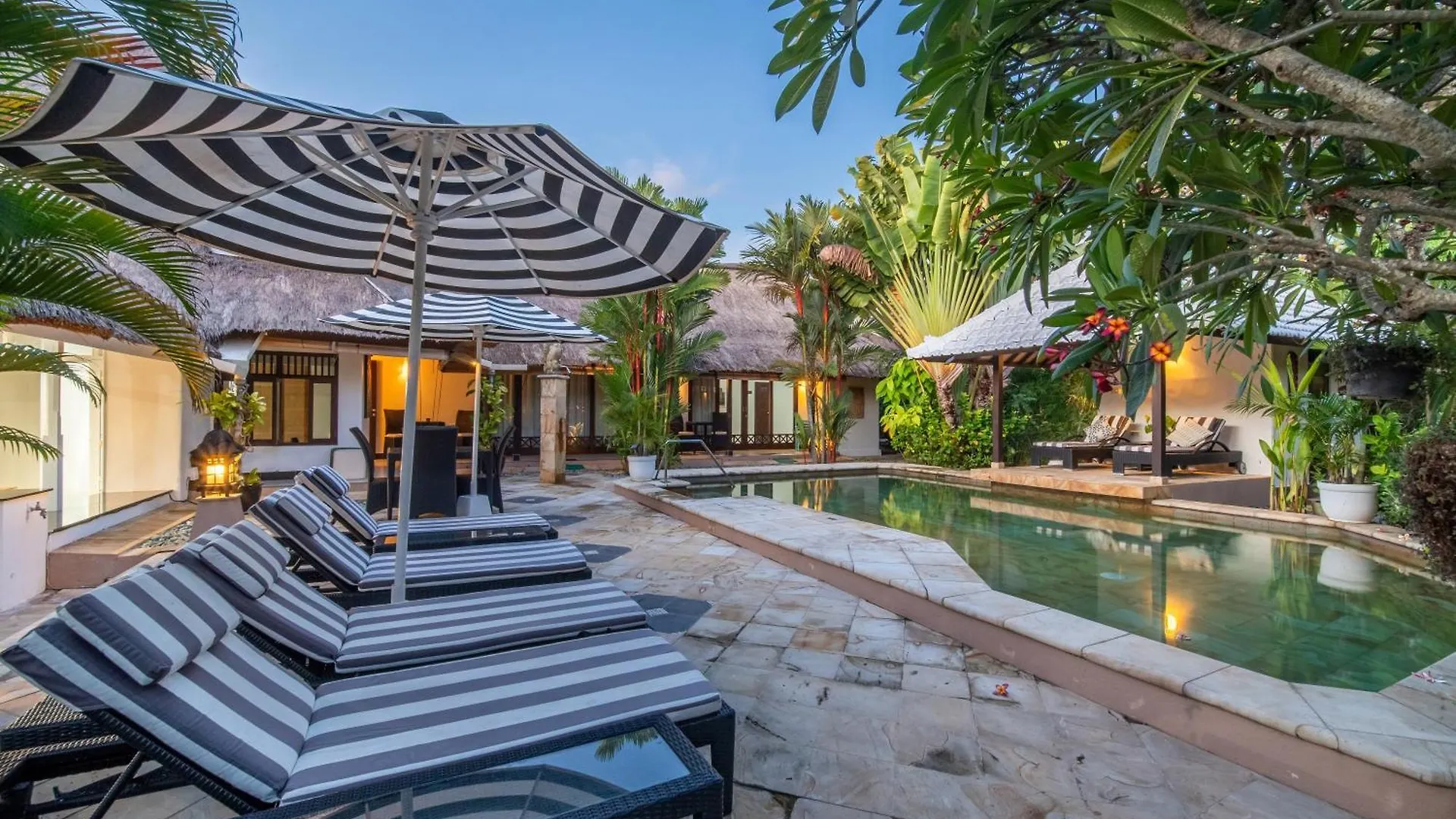 Villa Nyumpene In Legian