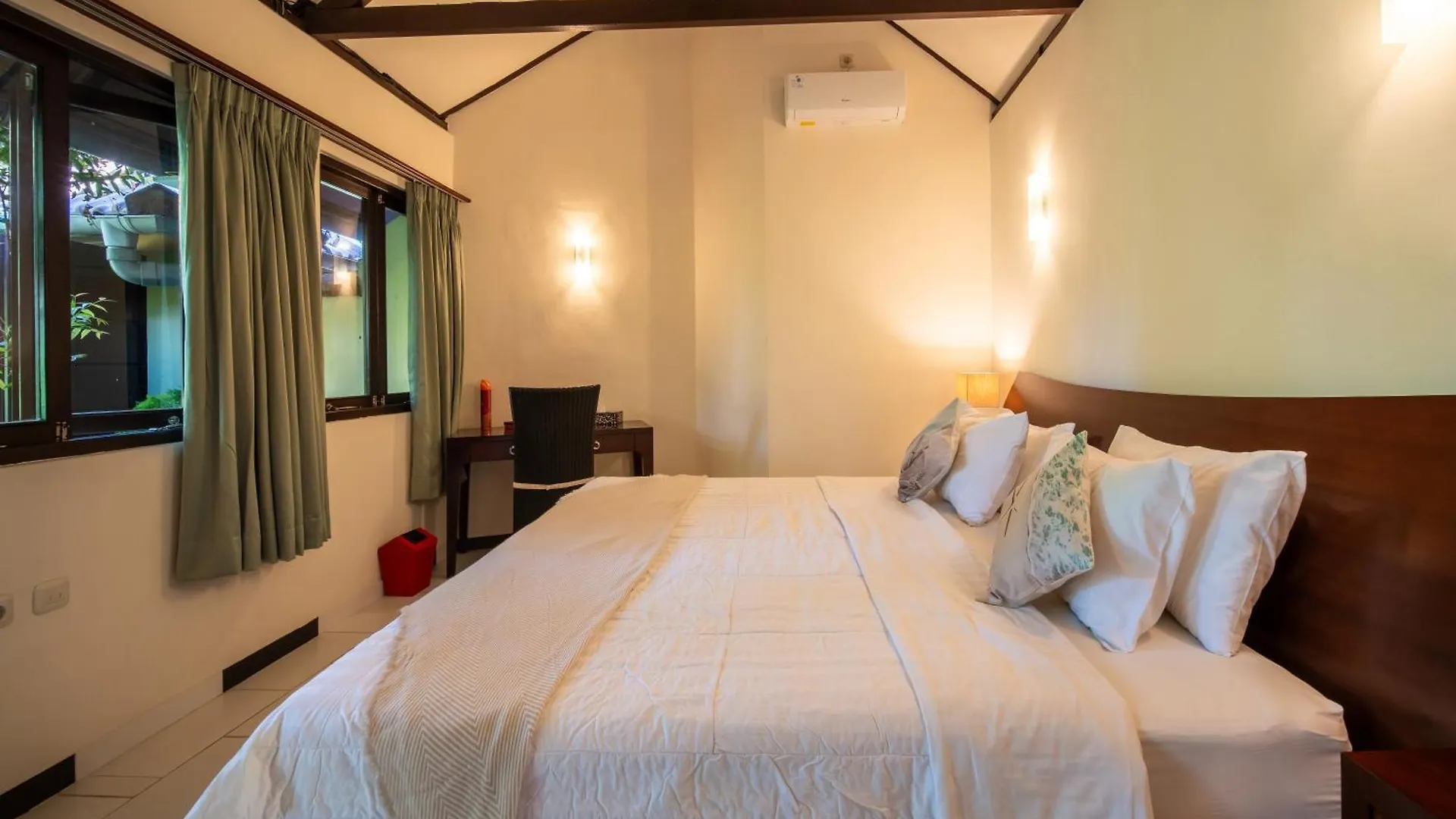 Villa Nyumpene In Legian 0*, Legian (Bali)
