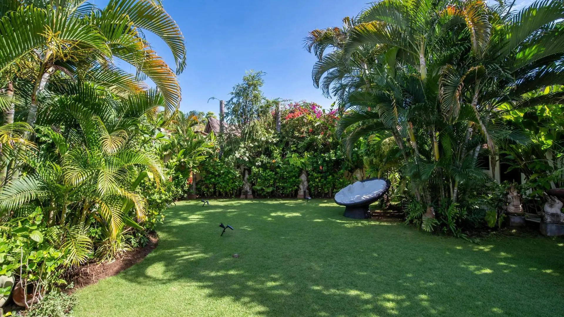 Villa Nyumpene In Legian
