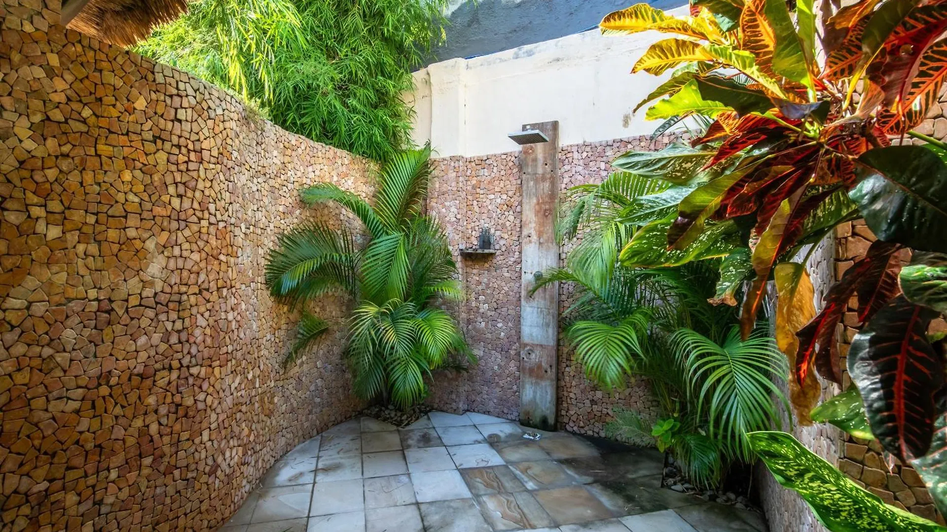 Villa Nyumpene In Legian