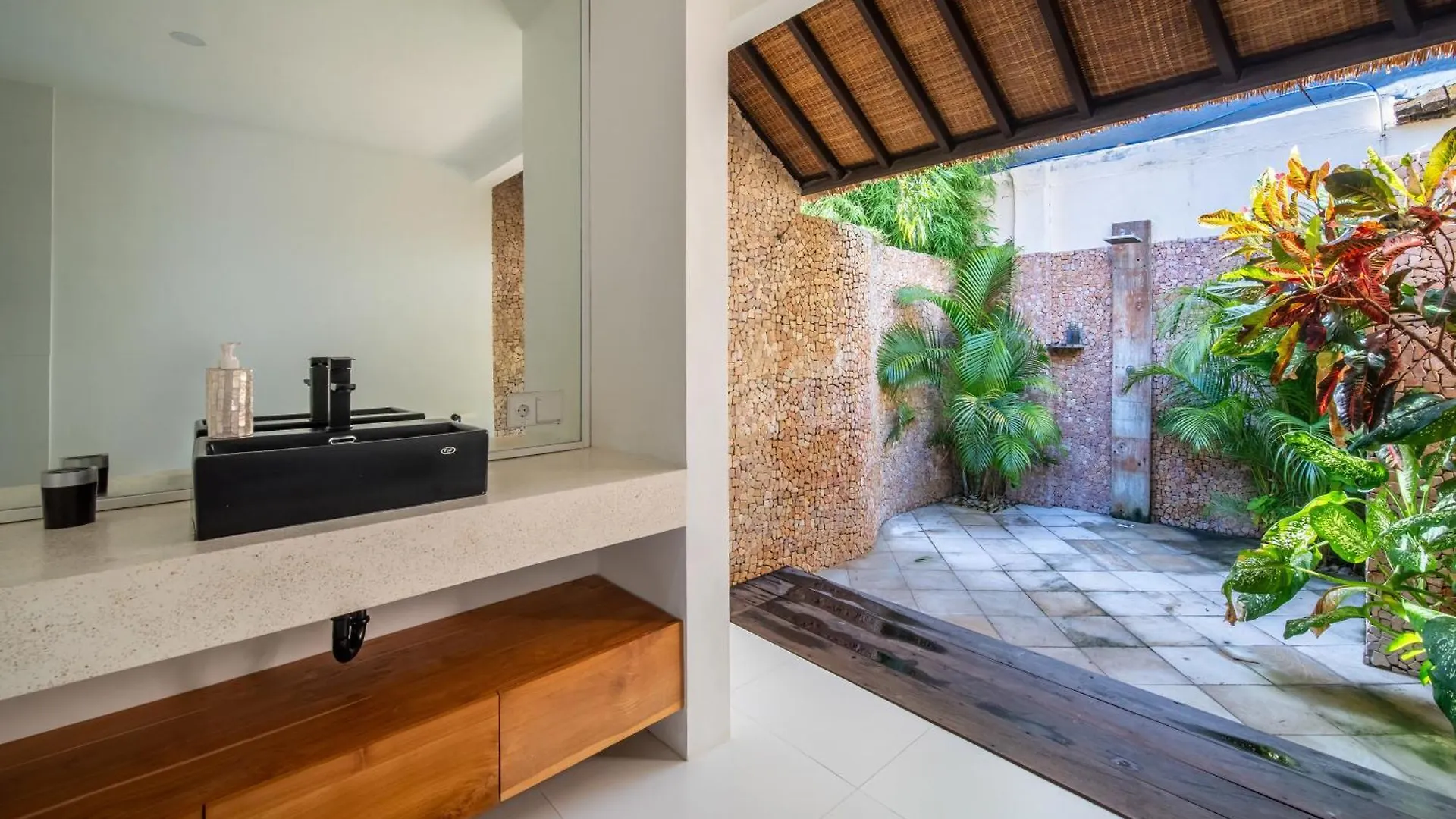 Villa Nyumpene In Legian 0*, Legian (Bali) Indonesia
