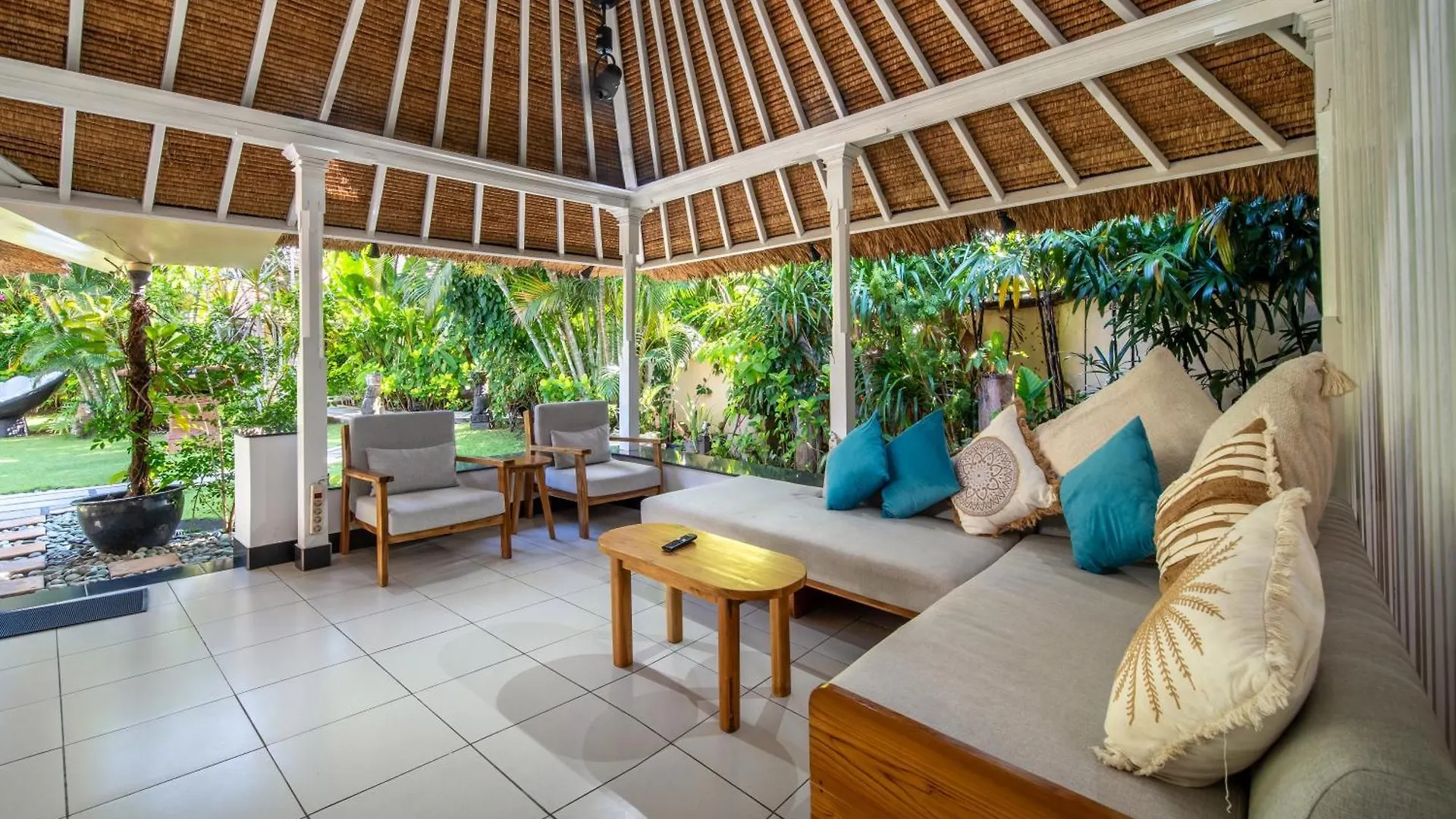Villa Nyumpene In Legian Indonesia